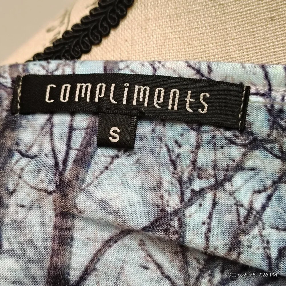 Compliments Y2K Womens Winter Tree Print Top Small Blue Sequin 3/4 Sleeve Fitted - Picture 5 of 5